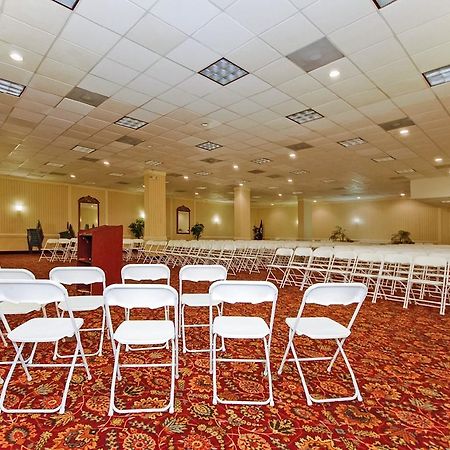 Quality Inn And Suites Conference Center 里士满 外观 照片