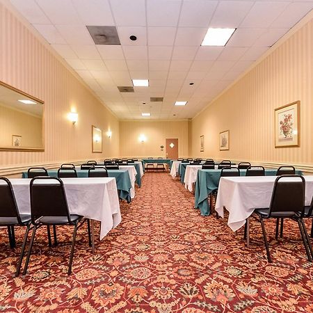 Quality Inn And Suites Conference Center 里士满 外观 照片