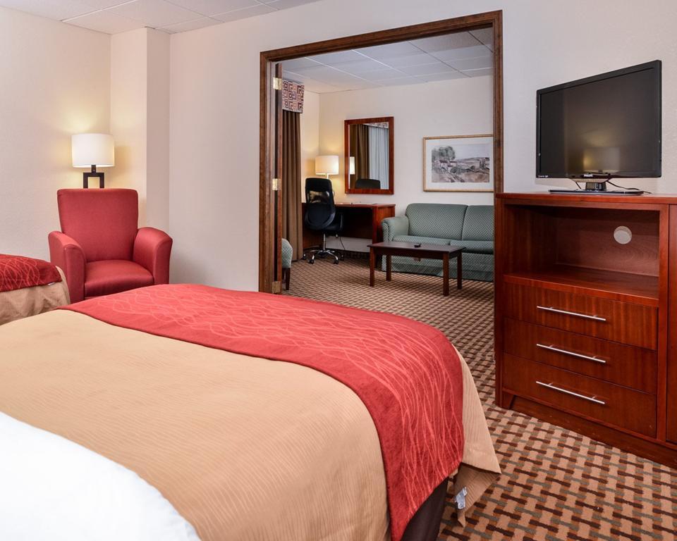 Quality Inn And Suites Conference Center 里士满 外观 照片