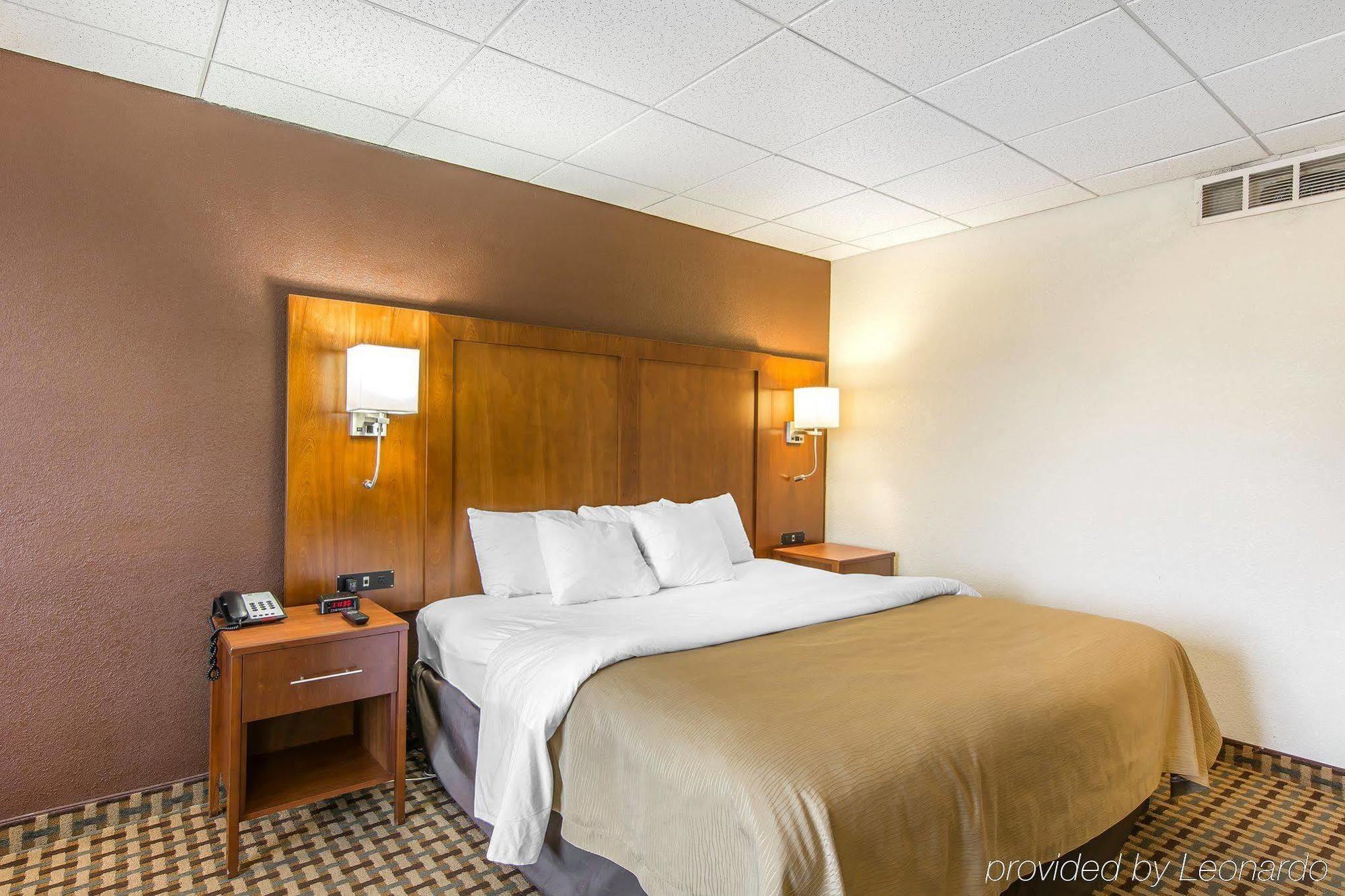 Quality Inn And Suites Conference Center 里士满 外观 照片