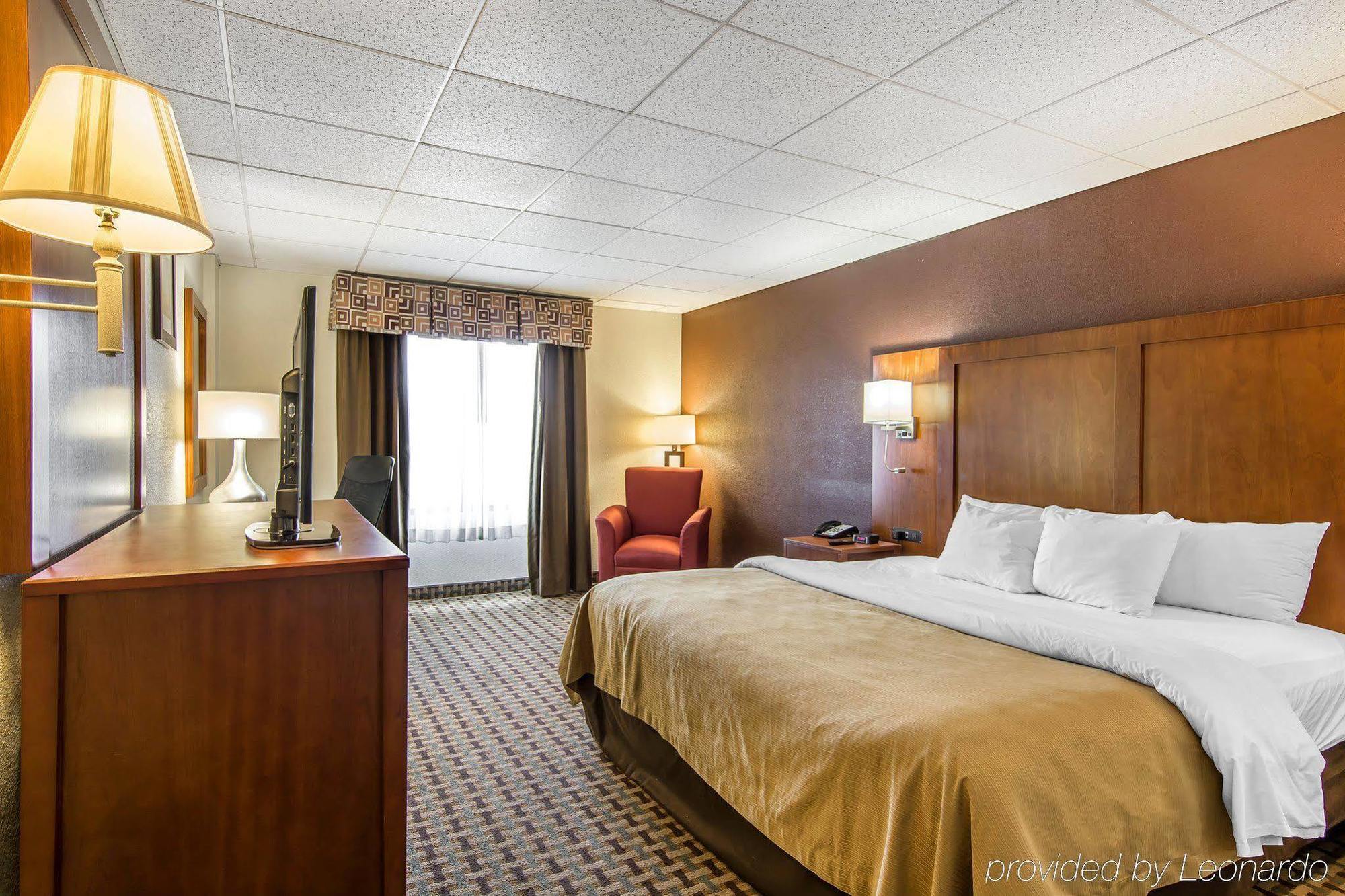 Quality Inn And Suites Conference Center 里士满 外观 照片