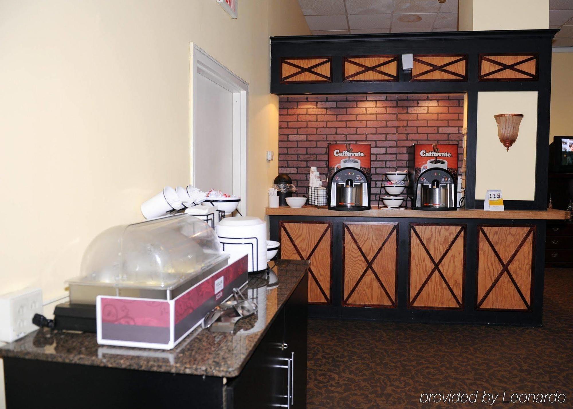 Quality Inn And Suites Conference Center 里士满 餐厅 照片